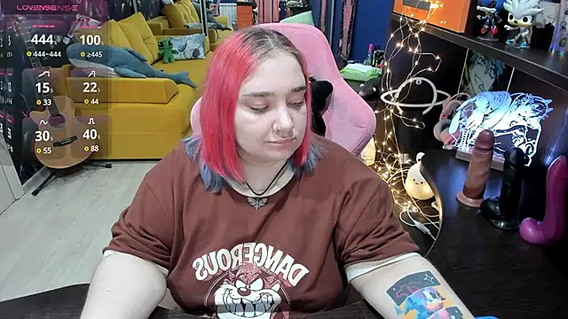 Softie Sofy online show from 03-18-25, 11:08