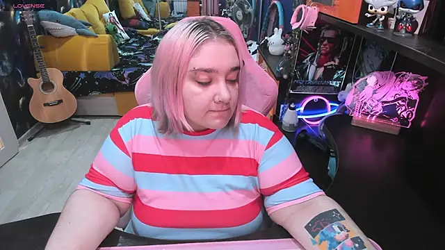 Softie Sofy online show from 09-26-25, 02:48