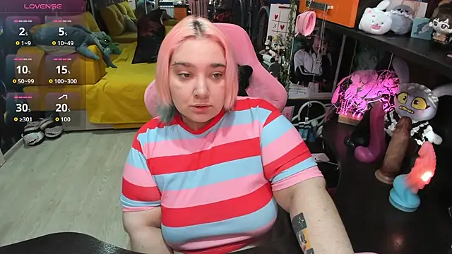 Softie Sofy online show from 03-25-26, 02:39