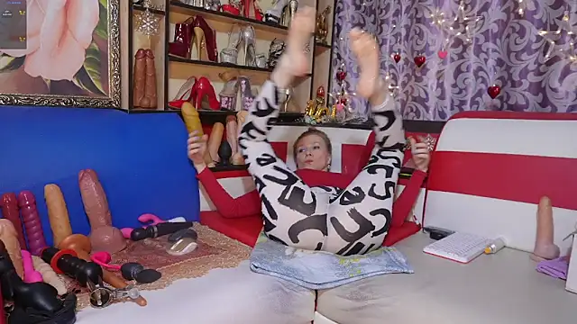 callme Anna online show from 11-16-25, 10:15