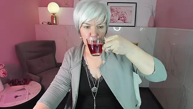 CarmenSoft online show from 01-27-25, 03:04