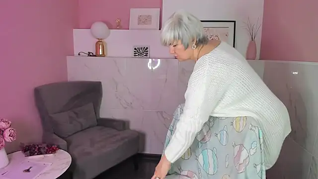 CarmenSoft online show from 01-29-25, 03:22