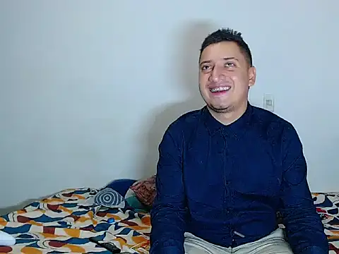 Snapshot of ares_sexxx chatting on 12-30-24, 08:47 ares sexxx online show from 12-30-24, 08:47