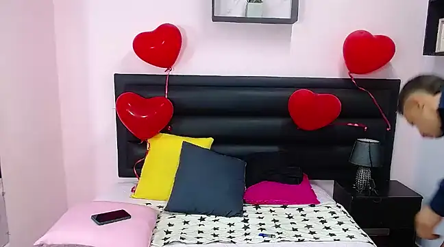 Snapshot of ares_sexxx chatting on 02-16-25, 08:11 ares sexxx online show from 02-16-25, 08:11
