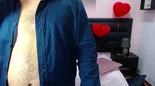 Snapshot of ares_sexxx chatting on 02-16-25, 11:16 ares sexxx online show from 02-16-25, 11:16