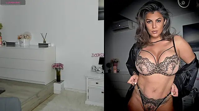 Snapshot of Domixdyva chatting on 10-13-25, 10:37 Domixdyva online show from 10-13-25, 10:37