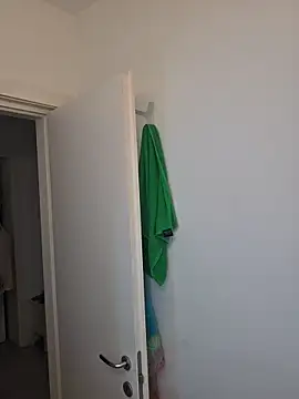 Snapshot of Domixdyva chatting on 10-29-25, 01:08 Domixdyva online show from 10-29-25, 01:08