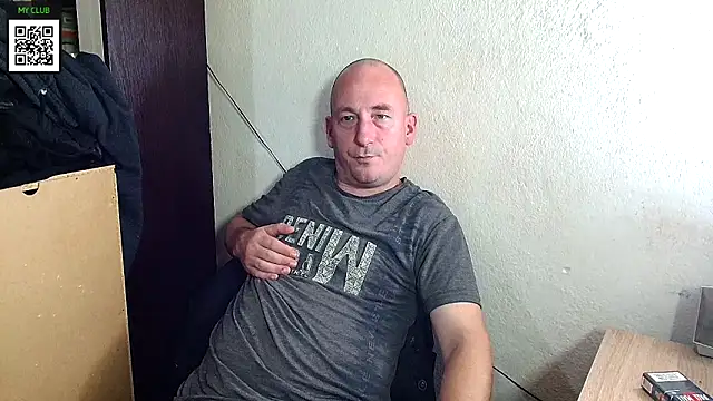 Snapshot of Johan___Barker chatting on 12-03-24, 07:00 Johan Barker online show from 12-03-24, 07:00