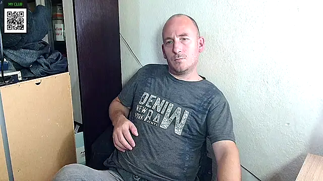 Snapshot of Johan___Barker chatting on 12-09-24, 04:37 Johan Barker online show from 12-09-24, 04:37