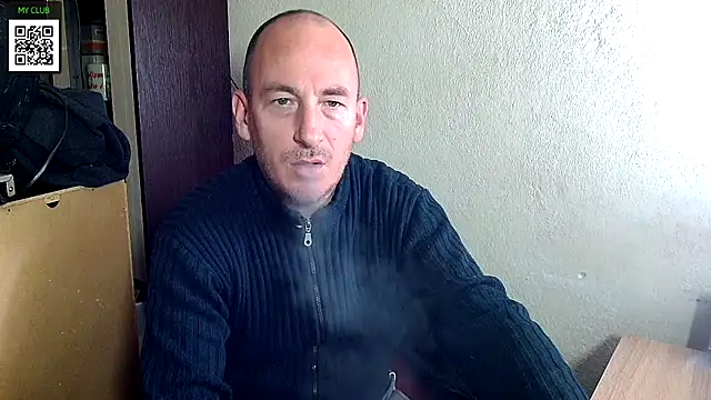 Snapshot of Johan___Barker chatting on 12-10-24, 04:17 Johan Barker online show from 12-10-24, 04:17