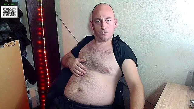 Snapshot of Johan___Barker chatting on 12-16-24, 02:38 Johan Barker online show from 12-16-24, 02:38