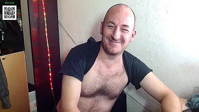 Snapshot of Johan___Barker chatting on 12-23-24, 04:39 Johan Barker online show from 12-23-24, 04:39