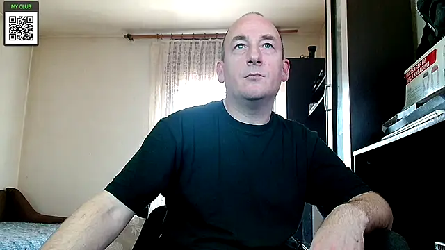 Snapshot of Johan___Barker chatting on 01-23-25, 10:43 Johan Barker online show from 01-23-25, 10:43