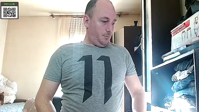 Snapshot of Johan___Barker chatting on 01-27-25, 12:48 Johan Barker online show from 01-27-25, 12:48