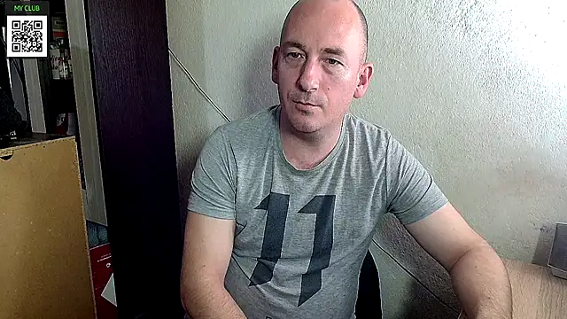 Snapshot of Johan___Barker chatting on 02-06-25, 04:36 Johan Barker online show from 02-06-25, 04:36