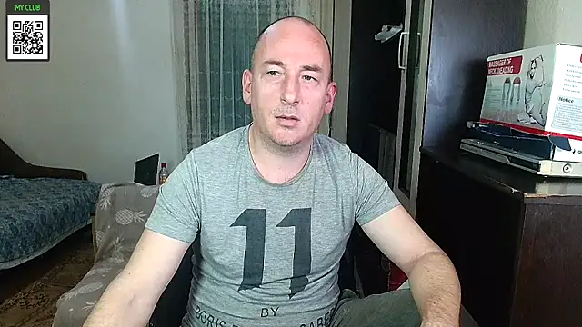 Snapshot of Johan___Barker chatting on 02-07-25, 12:50 Johan Barker online show from 02-07-25, 12:50