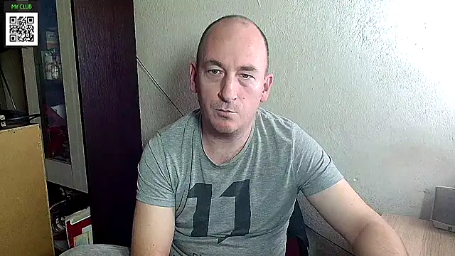 Snapshot of Johan___Barker chatting on 02-23-25, 03:40 Johan Barker online show from 02-23-25, 03:40