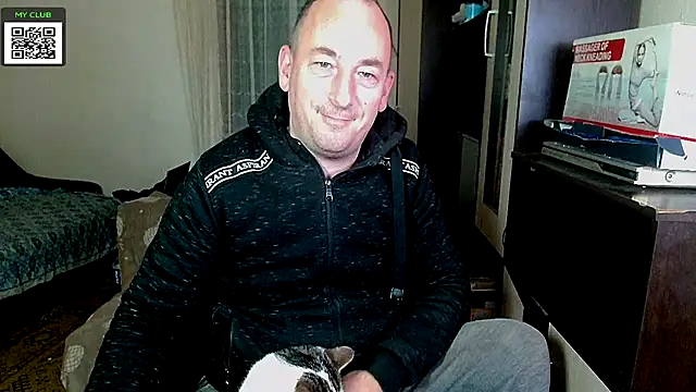 Snapshot of Johan___Barker chatting on 02-24-25, 08:17 Johan Barker online show from 02-24-25, 08:17