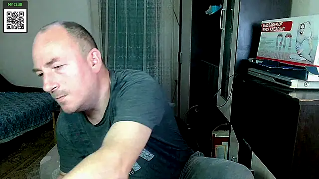 Snapshot of Johan___Barker chatting on 02-26-25, 07:53 Johan Barker online show from 02-26-25, 07:53