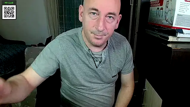 Snapshot of Johan___Barker chatting on 03-03-25, 05:09 Johan Barker online show from 03-03-25, 05:09