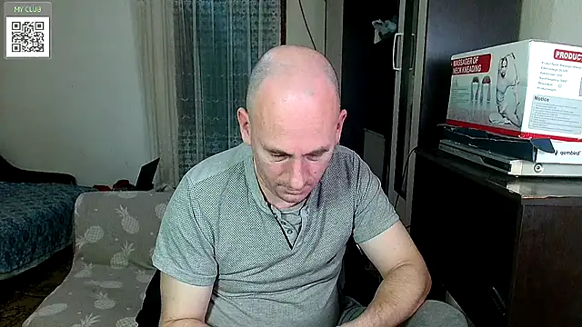 Snapshot of Johan___Barker chatting on 03-03-25, 08:27 Johan Barker online show from 03-03-25, 08:27