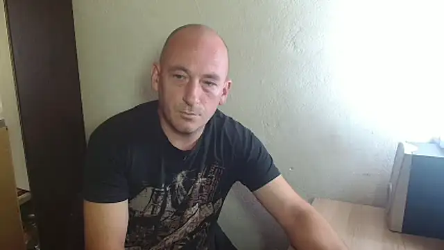 Snapshot of Johan___Barker chatting on 11-03-25, 12:39 Johan Barker online show from 11-03-25, 12:39