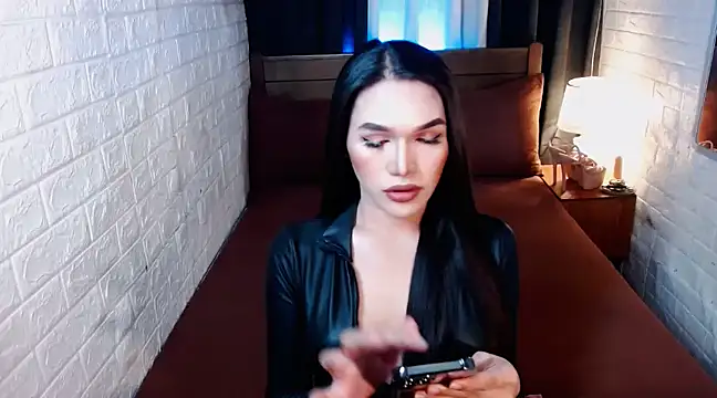 Snapshot of Sexy_Adrestia chatting on 03-07-25, 04:46 Sexy Adrestia online show from 03-07-25, 04:46