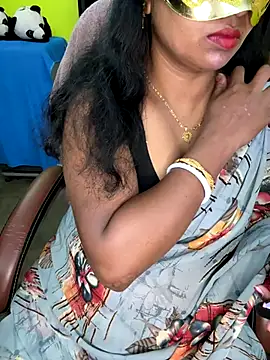 Snapshot of Anushka_21 chatting on 11-03-25, 06:36 Anushka 21 online show from 11-03-25, 06:36