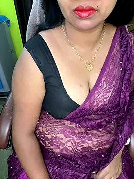 Snapshot of Anushka_21 chatting on 11-07-25, 07:25 Anushka 21 online show from 11-07-25, 07:25