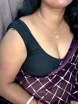 Snapshot of Anushka_21 chatting on 11-20-25, 07:13 Anushka 21 online show from 11-20-25, 07:13