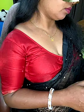 Snapshot of Anushka_21 chatting on 11-27-25, 07:05 Anushka 21 online show from 11-27-25, 07:05