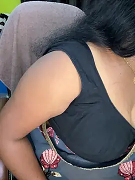 Snapshot of Anushka_21 chatting on 11-28-25, 06:21 Anushka 21 online show from 11-28-25, 06:21