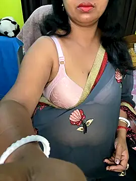 Snapshot of Anushka_21 chatting on 12-04-25, 01:15 Anushka 21 online show from 12-04-25, 01:15