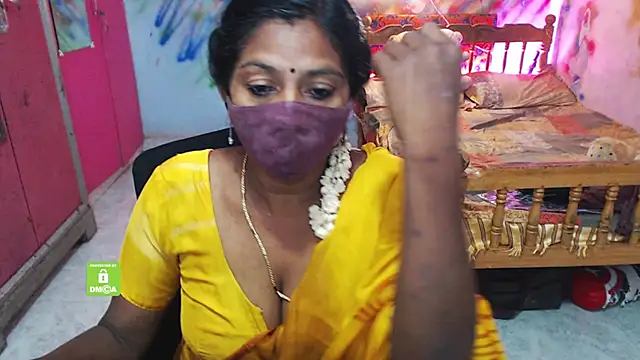 Snapshot of Novapol chatting on 11-13-25, 06:07 Novapol online show from 11-13-25, 06:07