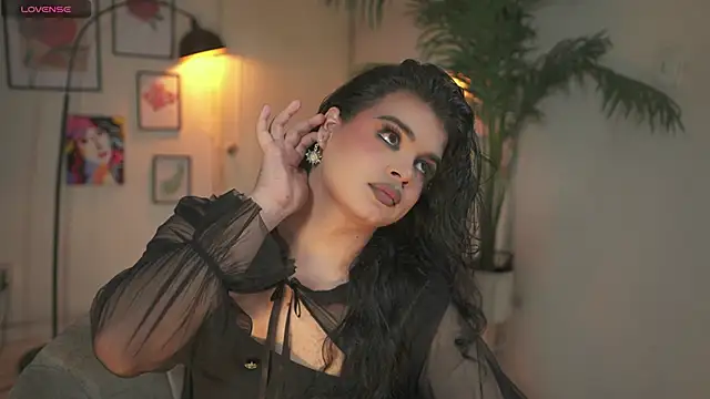 artechloe online show from 12-19-25, 10:39