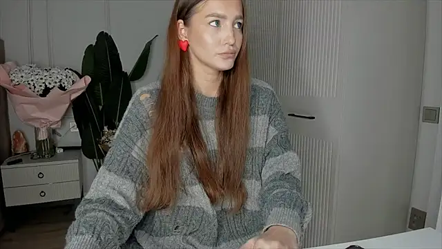 Snapshot of xx_leila chatting on 11-14-25, 10:36 xx leila online show from 11-14-25, 10:36