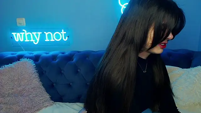 ViollinaLove online show from 03-18-25, 05:41