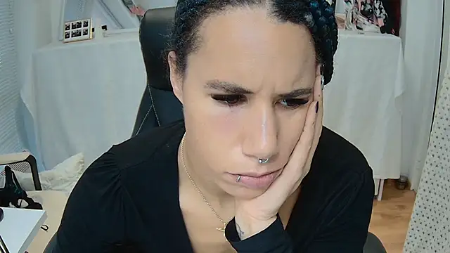 Snapshot of AaliyahHarris chatting on 12-21-24, 01:42 AaliyahHarris online show from 12-21-24, 01:42