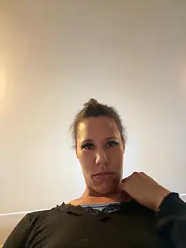 Snapshot of AaliyahHarris chatting on 09-30-25, 05:51 AaliyahHarris online show from 09-30-25, 05:51