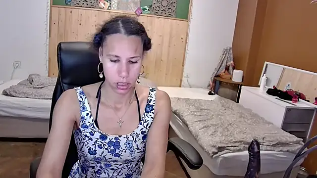 AaliyahHarris online show from 06-11-26, 08:07