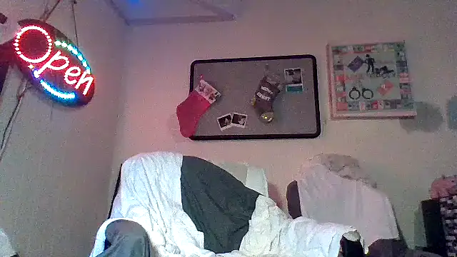 CLoSpunkmeyer69 online show from 12-14-24, 08:08