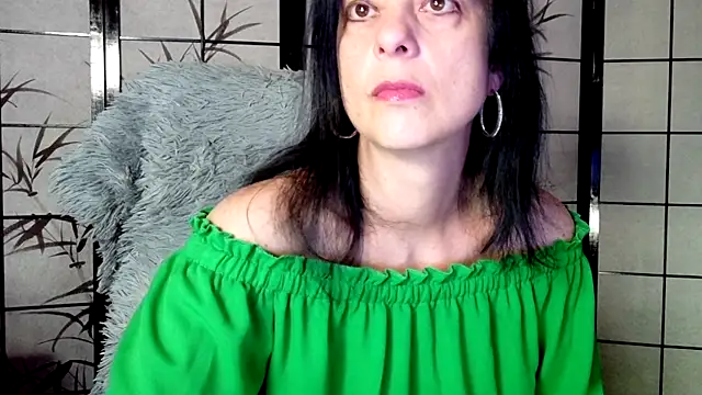 Snapshot of _Sweetlonglips_ chatting on 11-03-25, 04:47 Sweetlonglips online show from 11-03-25, 04:47