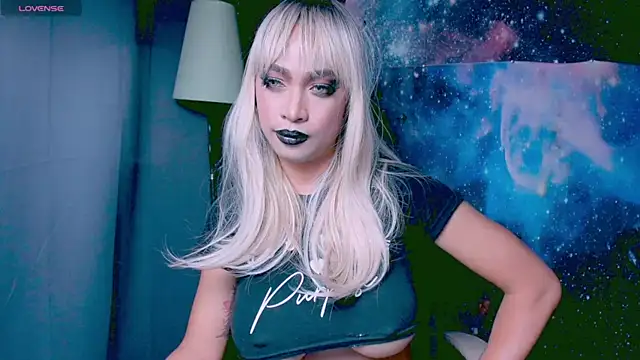 Snapshot of XXsexylongcockXX chatting on 03-06-25, 12:32 XXsexylongcockXX online show from 03-06-25, 12:32