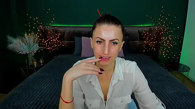 Rebecca Diamond online show from 02-17-25, 03:42