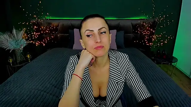 Rebecca Diamond online show from 03-18-25, 03:53