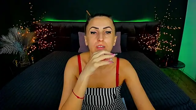 Rebecca Diamond online show from 09-18-25, 05:20