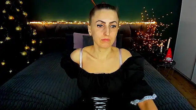 Snapshot of Rebecca_Diamond chatting on 01-15-26, 07:02 Rebecca Diamond online show from 01-15-26, 07:02