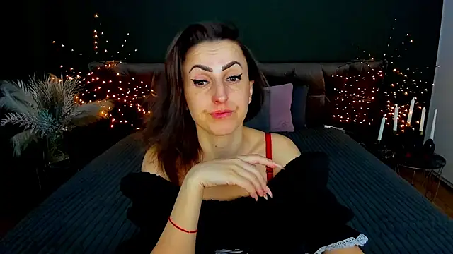 Snapshot of Rebecca_Diamond chatting on 02-20-26, 06:48 Rebecca Diamond online show from 02-20-26, 06:48