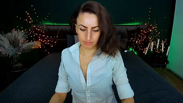 Snapshot of Rebecca_Diamond chatting on 03-02-26, 06:47 Rebecca Diamond online show from 03-02-26, 06:47