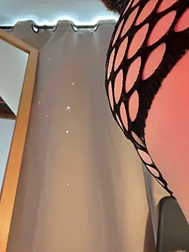 Snapshot of curchez_ chatting on 09-23-25, 07:50 curchez  online show from 09-23-25, 07:50